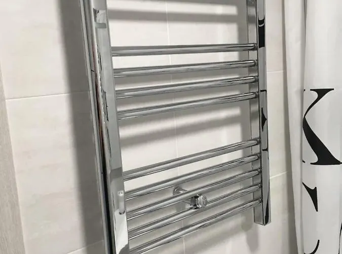 David By The Sea. 1:st Line Daire *